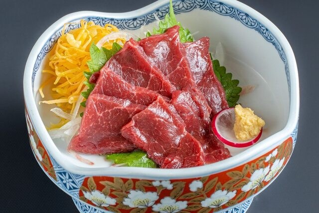 博多駅からすぐ！新鮮な九州食材で作る料理や郷土料理で乾杯しよう♪