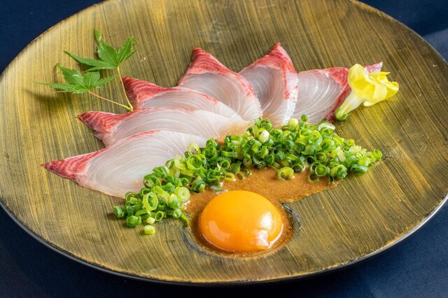 博多駅すぐ！海鮮と日本酒で楽しむ「博多 萬漁箱」で九州の味覚を堪能！